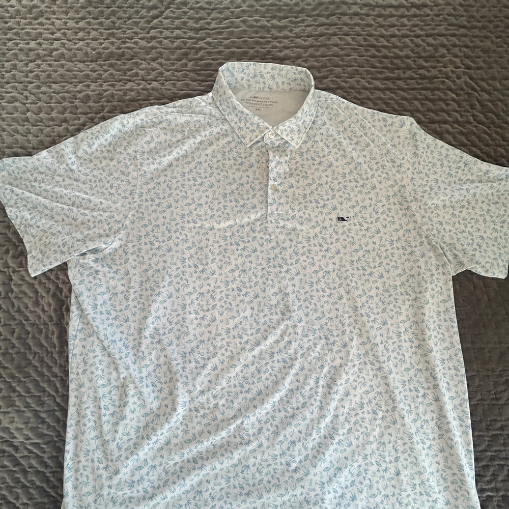 Vineyard Vines White and Blue Leaf Print Shirt